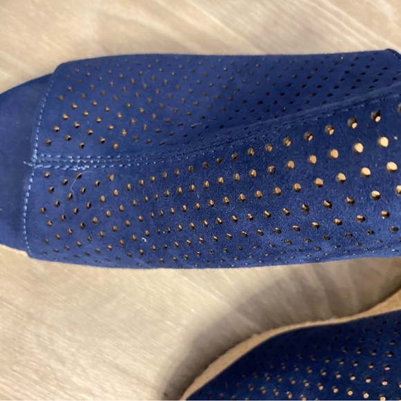 Liz Claiborne Navy Blue Espadrilles - Picture 3 of 8